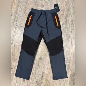 Boys NEW Gray and Black Athletic Ski Pants Size Small (8-9)